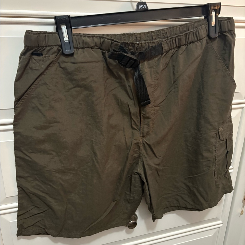Vintage Animal Kingdom Shorts Adult L Green Disney World Theme Park 90s (Women)